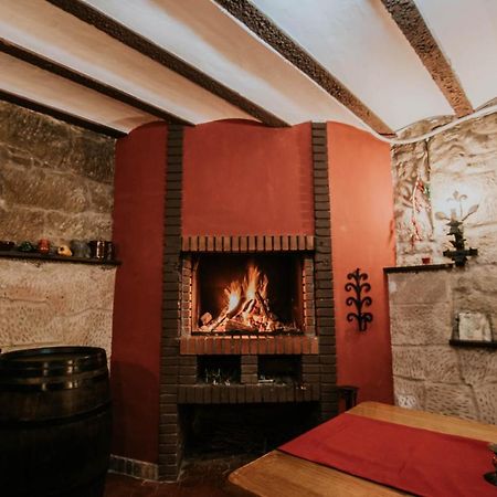 Durmiendo Como Reyes En La Rioja Cihuri Екстериор снимка