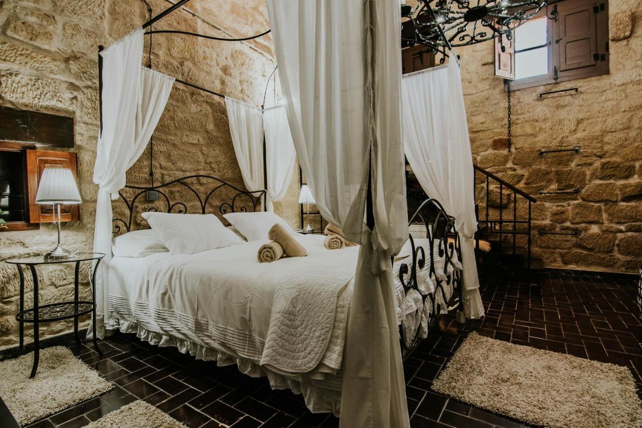 Durmiendo Como Reyes En La Rioja Cihuri Екстериор снимка